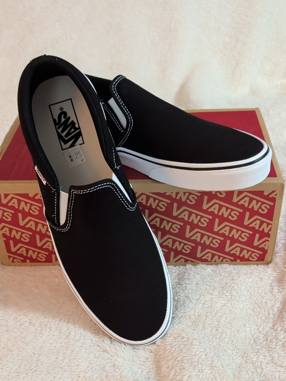NIB Vans Asher Canvas Black/White Slip-On Shoes - Men's 11